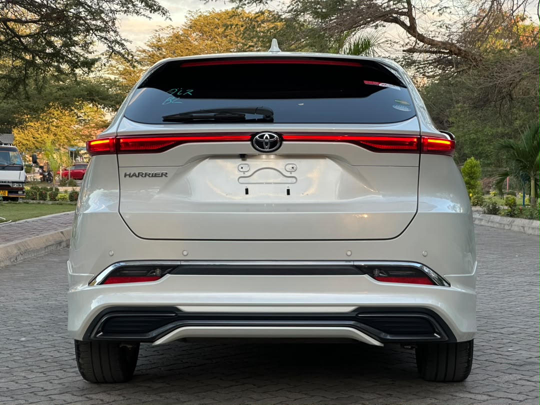 Toyota Harrier Z package thumbnail 6